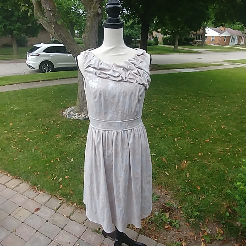 Adrianna Papell evening cocktail dress.